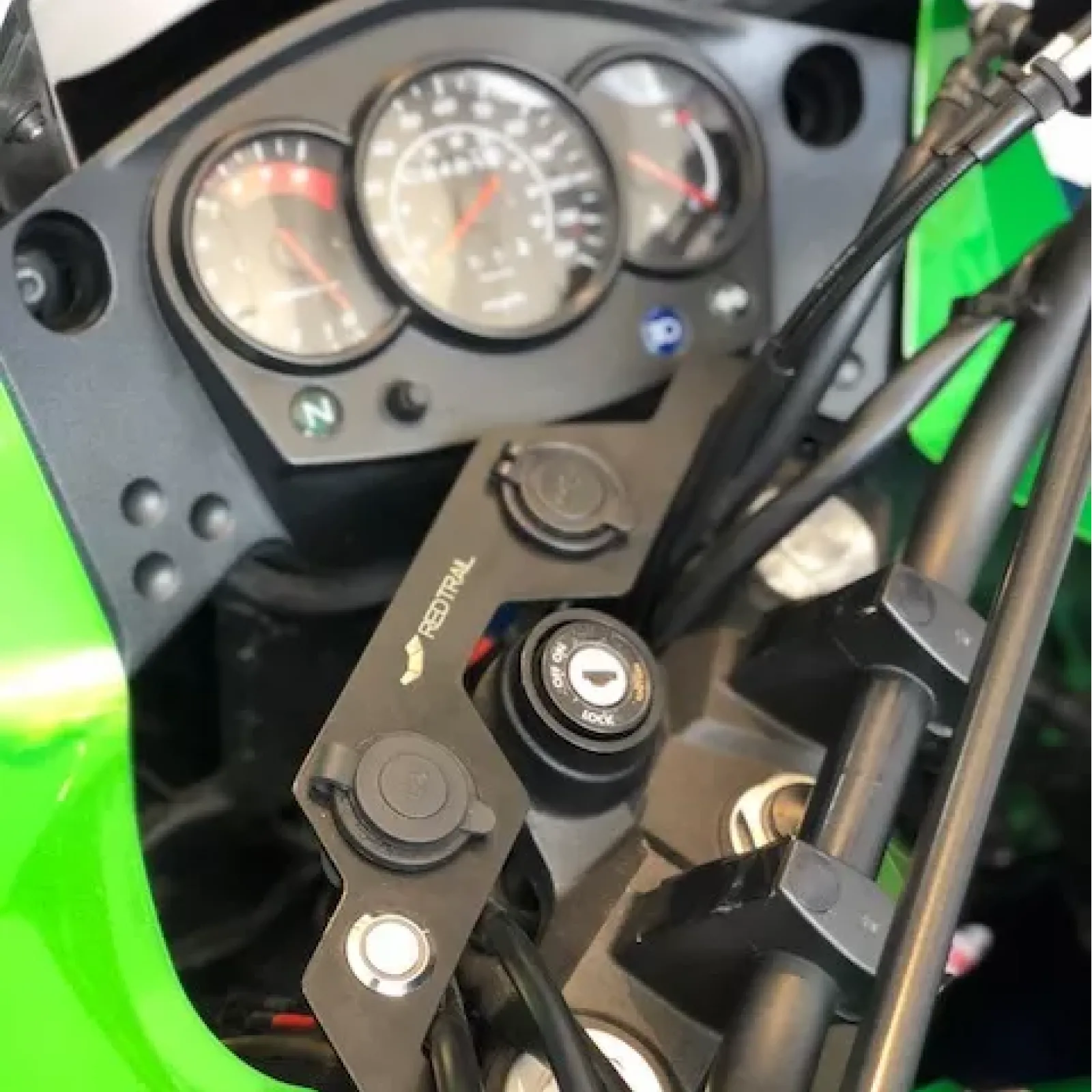 Tablero Auxiliar 12v + USB