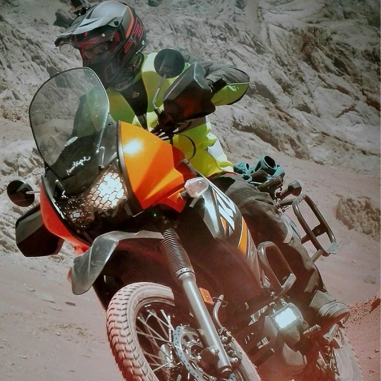 Cubre óptica delantera