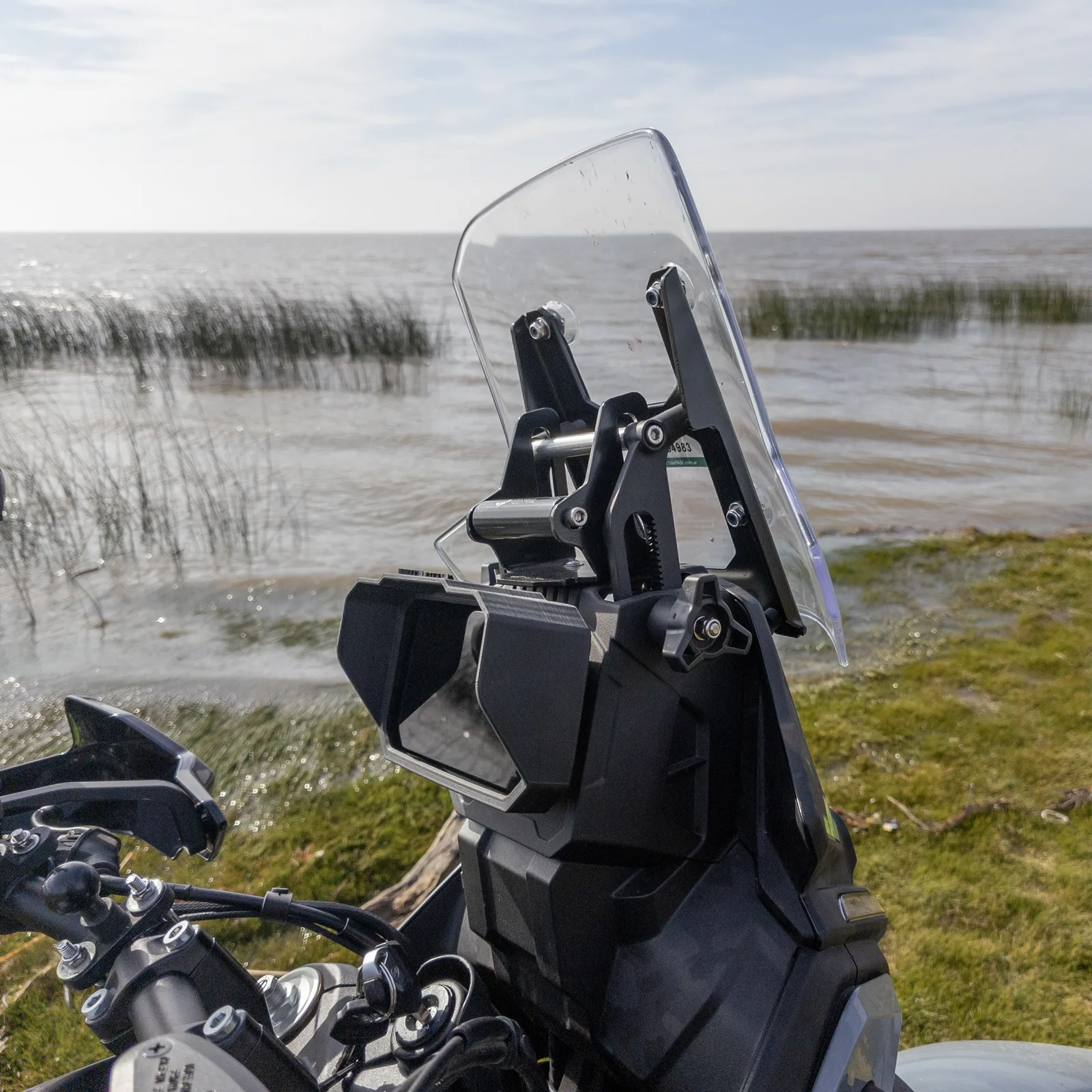 Barra Gps Carplay Cel Refuerzo Parabrisas